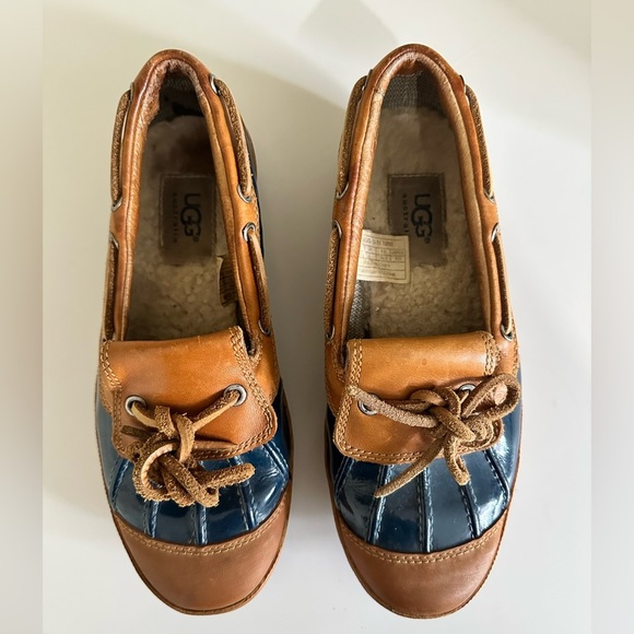 Womens Navy UGG Australia Ashdale Leather Slip On Duck Shoes - Picture 1 of 6